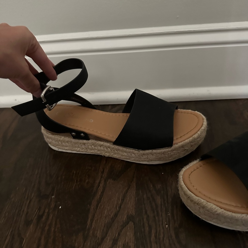 Platform espadrille sandals. Size 8. Great condition, worn twice!